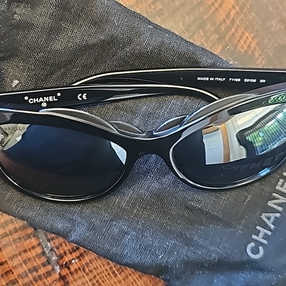 CHANEL Acetate Cat Eye Sunglasses Authentic 71186A in Black - Picture 2 of 7